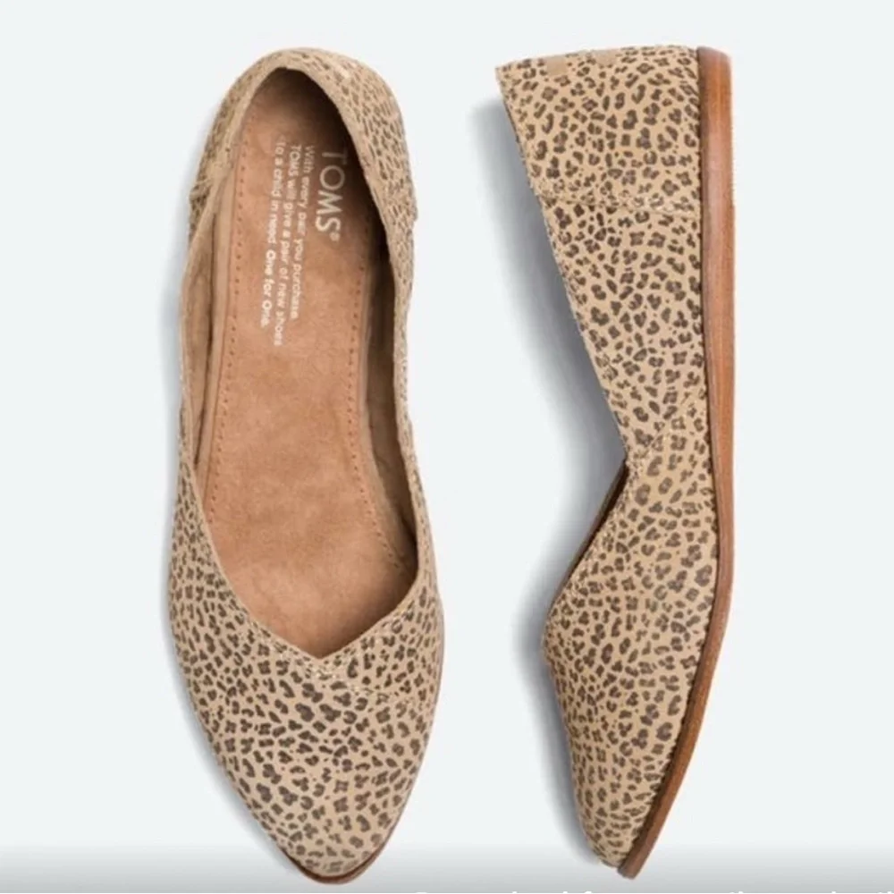 Toms Julie Leopard Print‎ Suede Ballet Flat in Desert Tan.